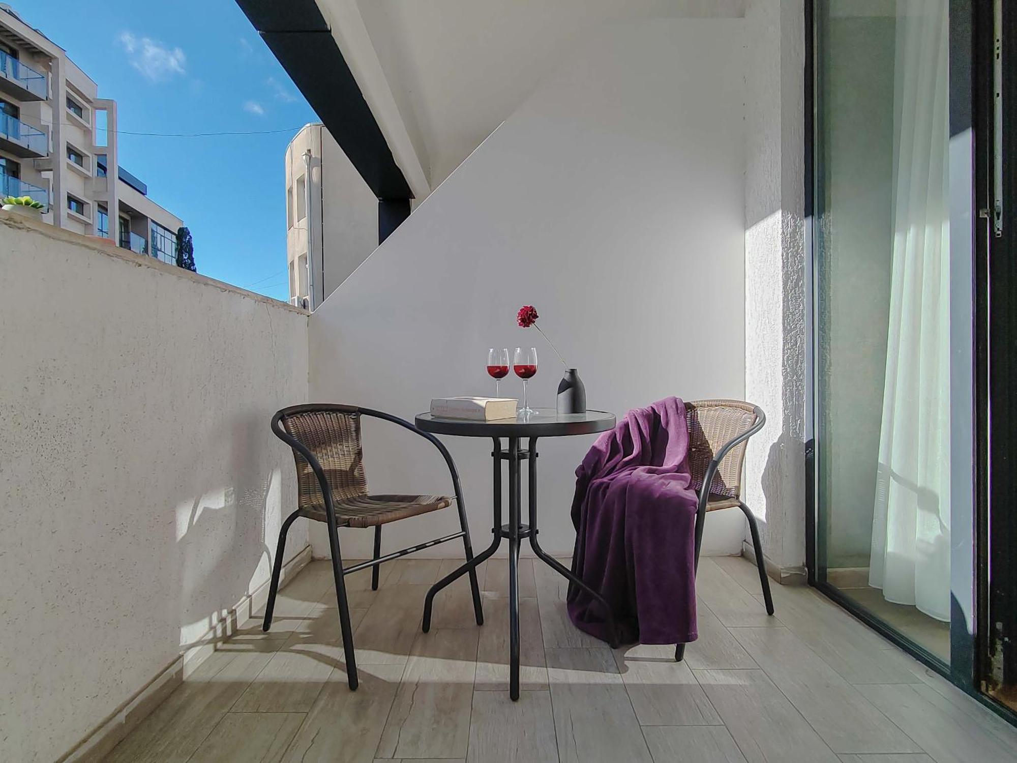 Round Garden Hotel Tbilisi Ngoại thất bức ảnh