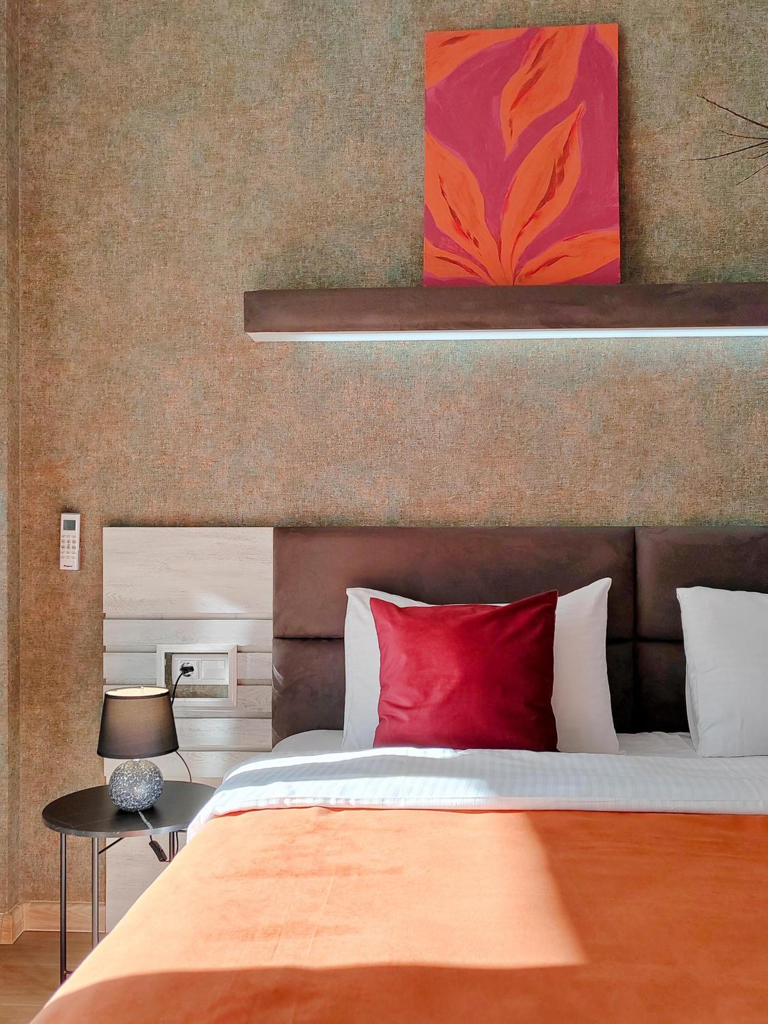 Round Garden Hotel Tbilisi Ngoại thất bức ảnh
