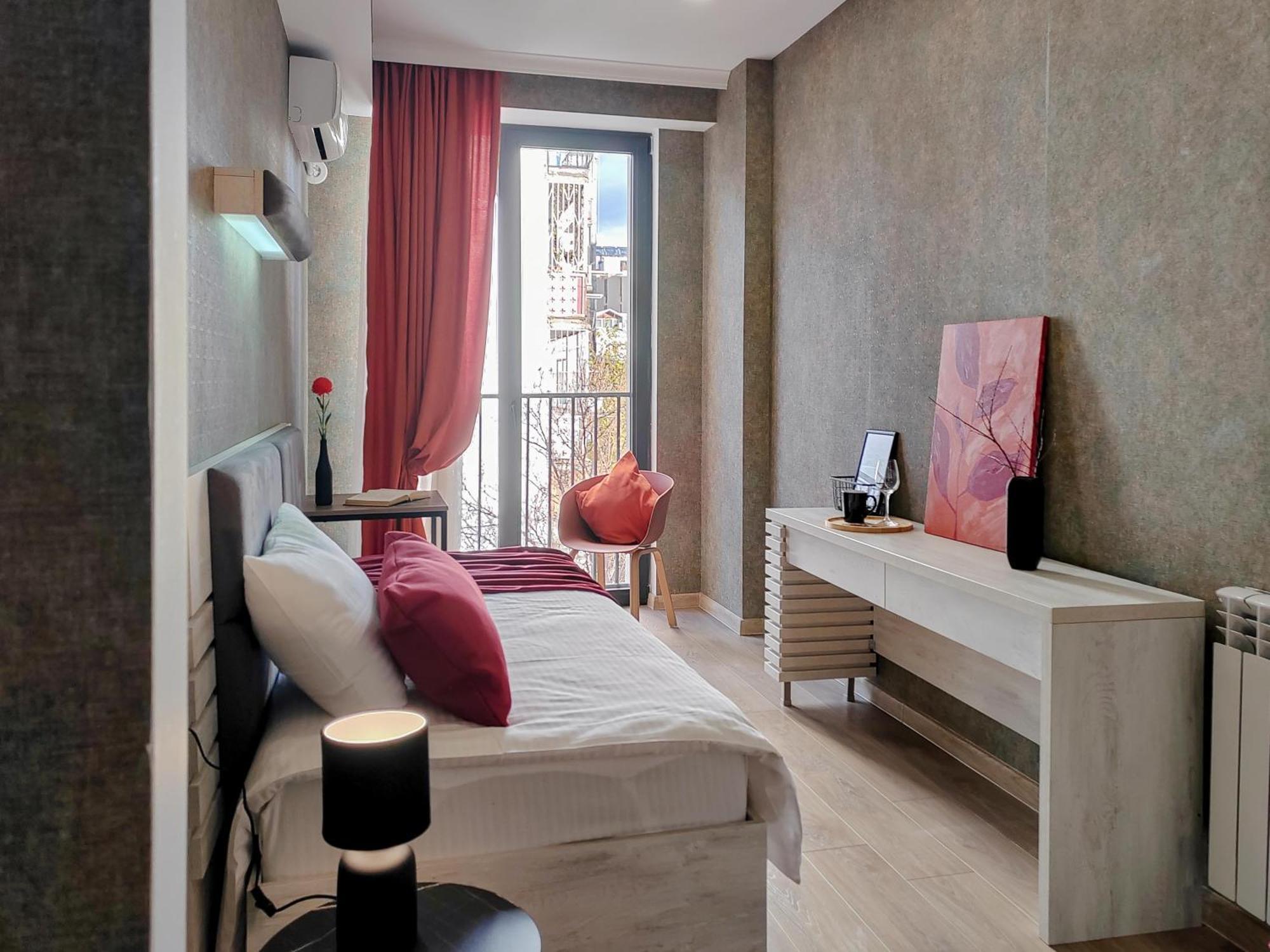 Round Garden Hotel Tbilisi Ngoại thất bức ảnh